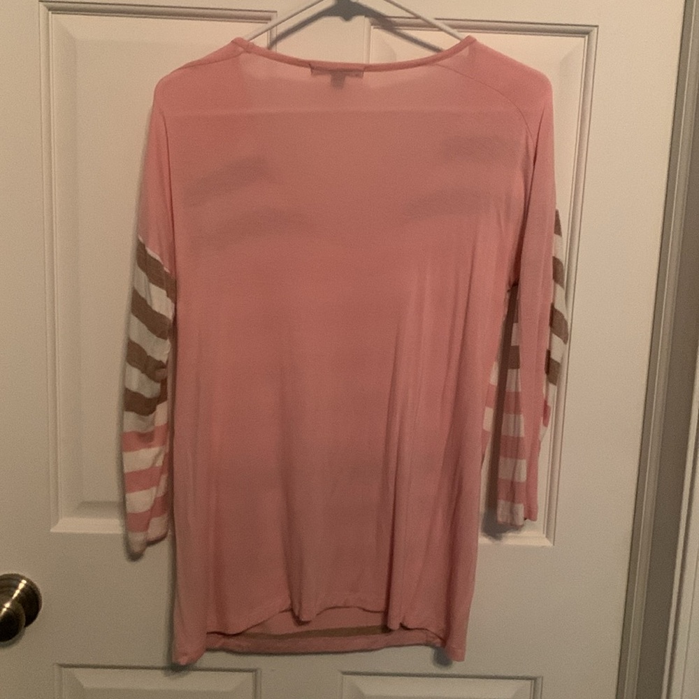 Signature Studio Top - Picture 2 of 2
